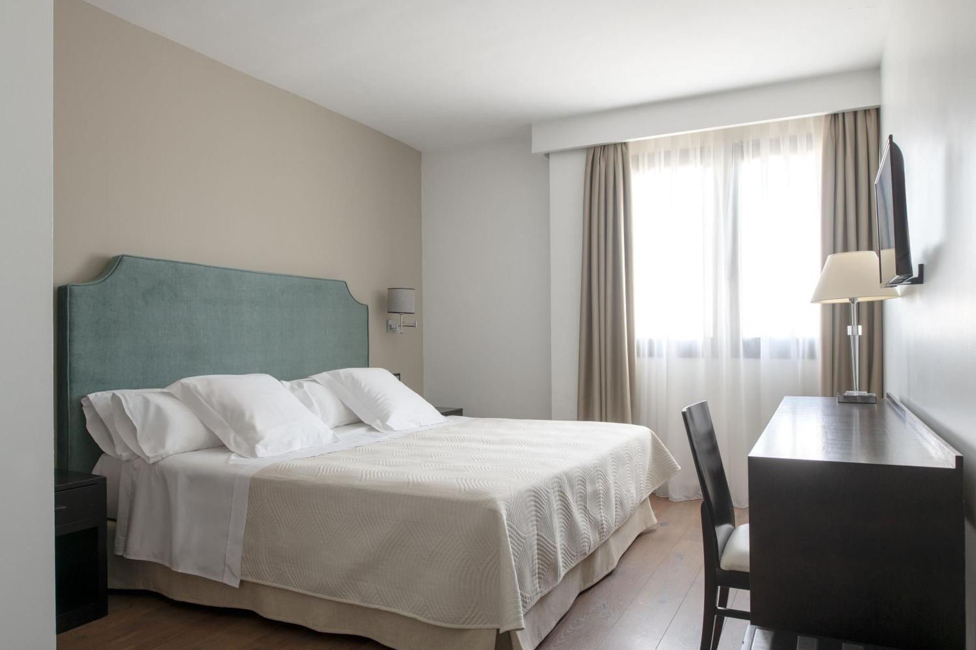 Hotel Infanta Leonor Ecija Ngoại thất bức ảnh
